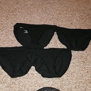 Black bikini pantie set